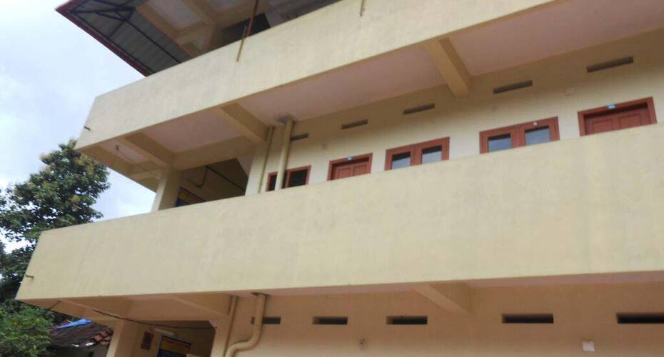 Puthumana Tourist Home, Thodupuzha 3